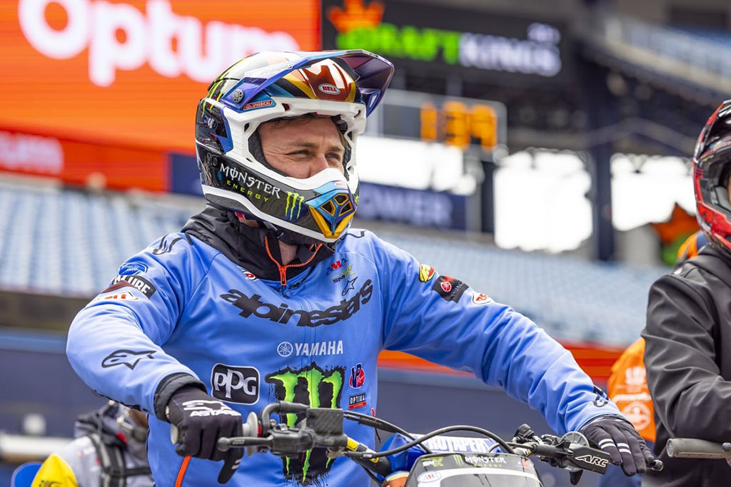 Tomac Sidelined for Supercross Finale and  Pro Motocross Opening Rounds image