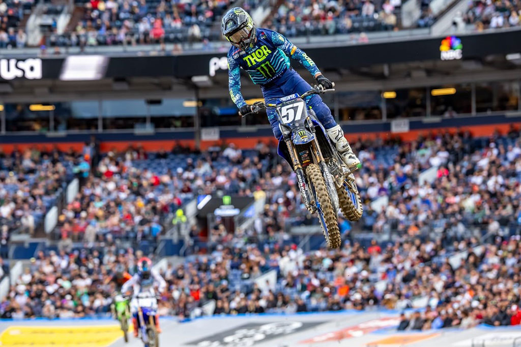 Top-Five Finishes for Thrasher and Smith at Denver Supercross image