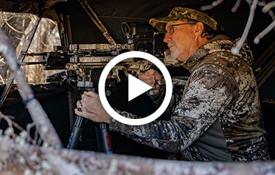 Click to play Deer Hunting with the TenPoint Nitro 505
