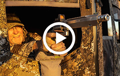 Click to play Hunting Whitetail with a .460 Handgun