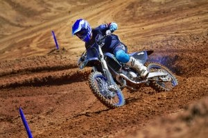 YZ125ME Action 8