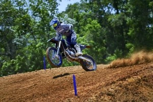 YZ125ME Action  7