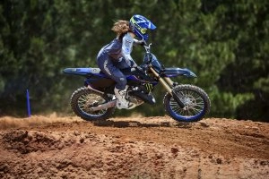 YZ125ME Action 9