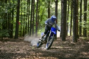 YZ125X Action 11