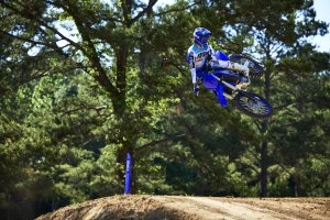 YZ250F Action 4