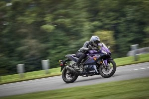 YZF-R3 Action 5