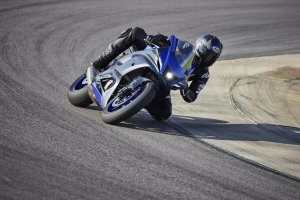 YZF-R7 Action 11