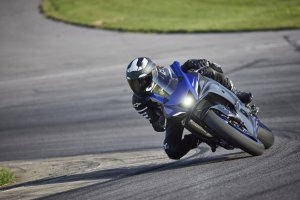 YZF-R7 Action 24