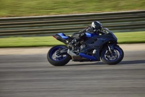 YZF-R7 Action 21