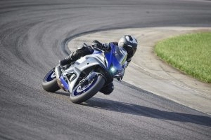 YZF-R7 Action 14