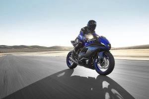 YZF-R7 Action 20