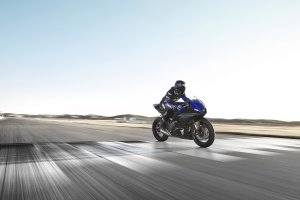 YZF-R7 Action 8