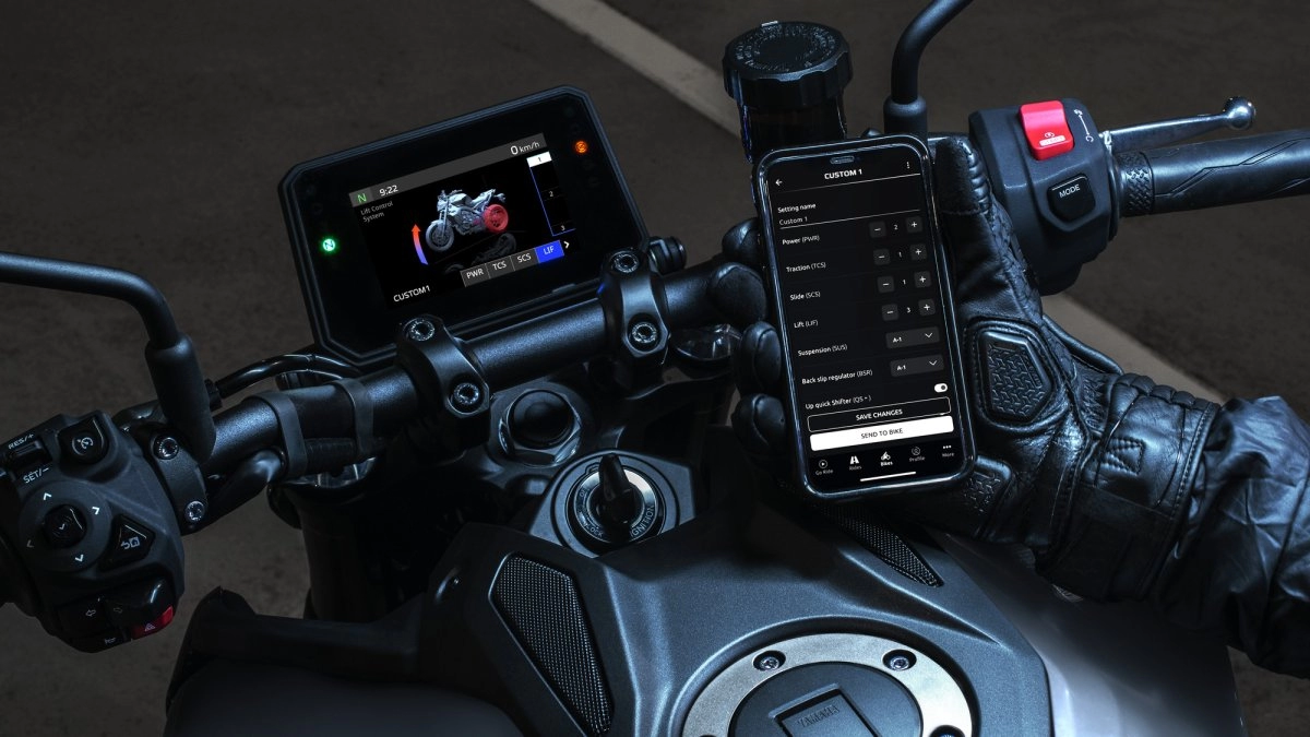 Five-Inch TFT Display with Smartphone Connectivity