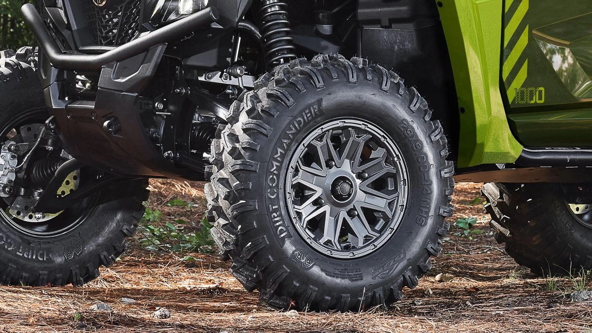 Aluminum Wheels with Dirt Commander 2.0 Tires