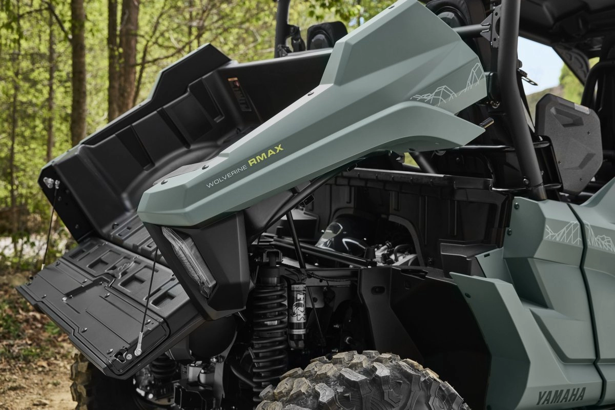 Versatile Tilting Cargo Bed